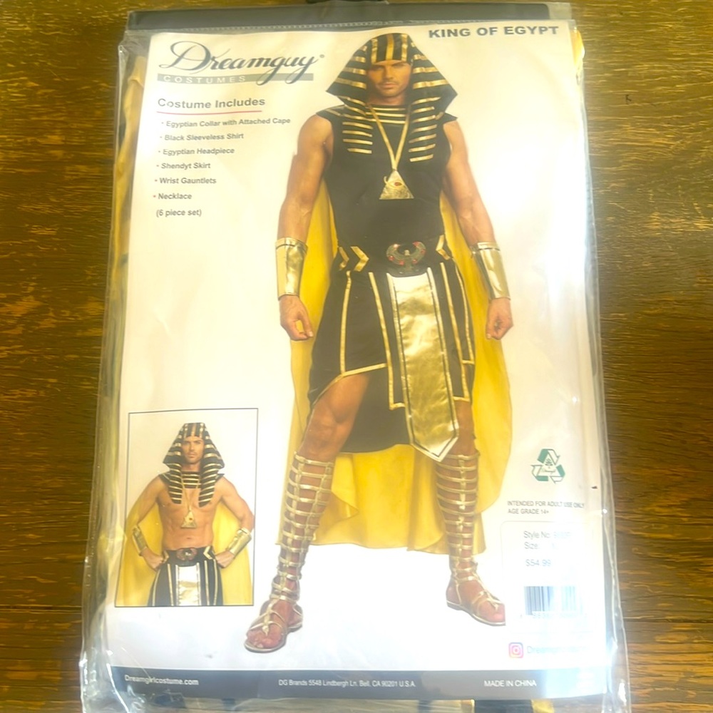 King of Egypt Costume still in original wrappings – size XL
